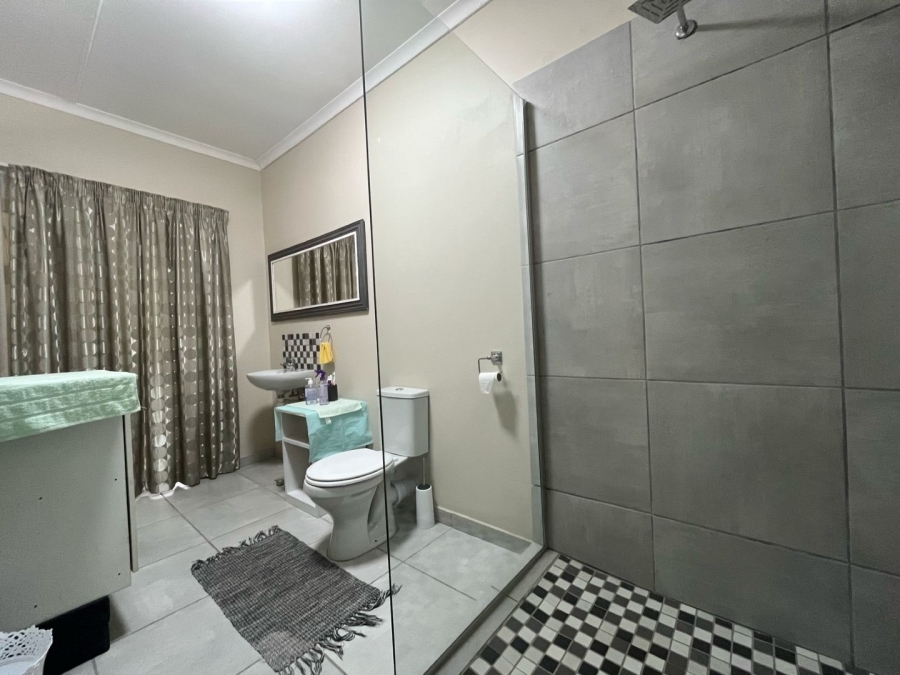 3 Bedroom Property for Sale in Protea Park North West